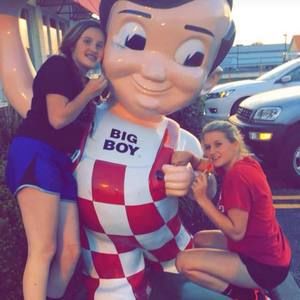 Meet your Posher, Olivia